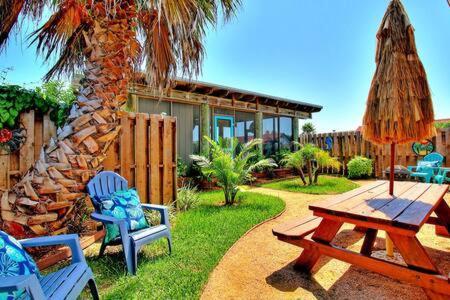 Spanish Village Cottage W Private Cabana Port Aransas Exterior photo